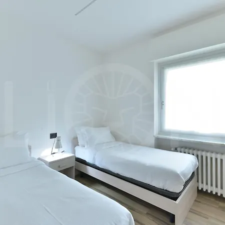 Le Lion Apartments - Bike & Ski Aosta Exterior photo