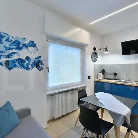 Le Lion Apartments - Bike & Ski Aosta Exterior photo
